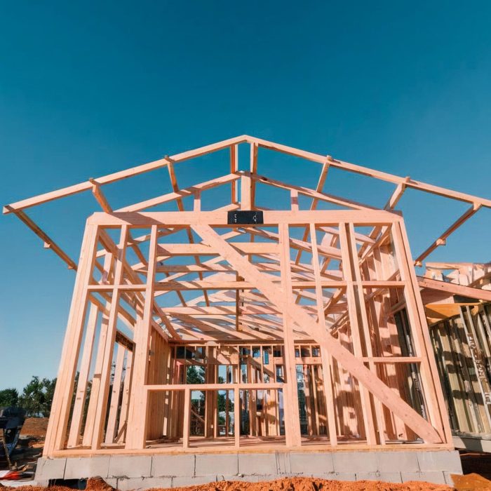 a-sunny-day-construction-site-with-a-woo_EOO-YLPzQ_COmCBZbbsKNA_VxACtALSRlqRB_Xo3XaeqA